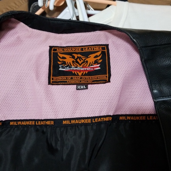 Ladies Milwaukee Leathers Vest - Picture 5 of 5
